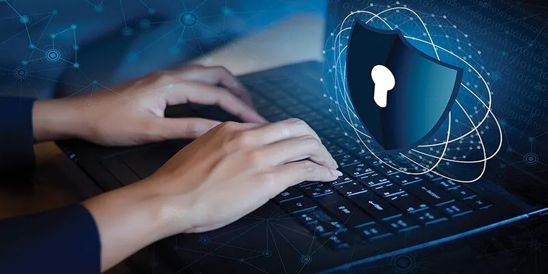 Bạn nên chủ động bảo vệ tính riêng tư của mình nơi không gian mạng